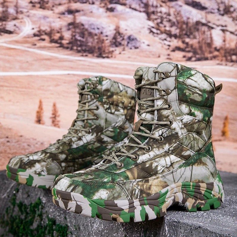 bota tática masculina, bota camuflada militar, bota antiderrapante aventura, bota de trilha masculina, bota tática camuflada, bota militar resistente, bota outdoor masculina, bota para caça e acampamento, bota camuflada conforto térmico, bota militar impermeável